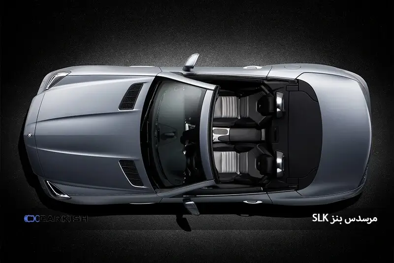نمای بالا از SLK با سقف فلزی جمعشونده و دید کابین